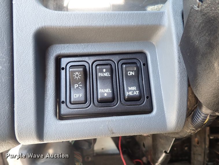 image for item DC1401 2006 International 4300 dump truck