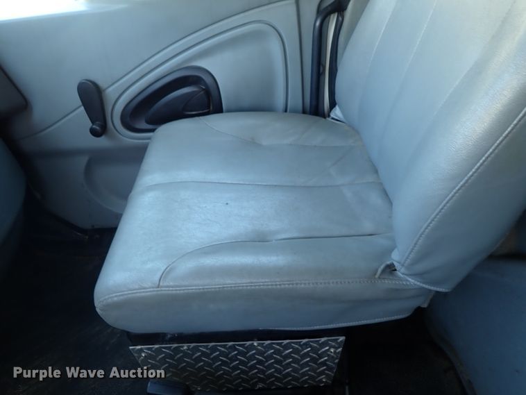 image for item DC1401 2006 International 4300 dump truck