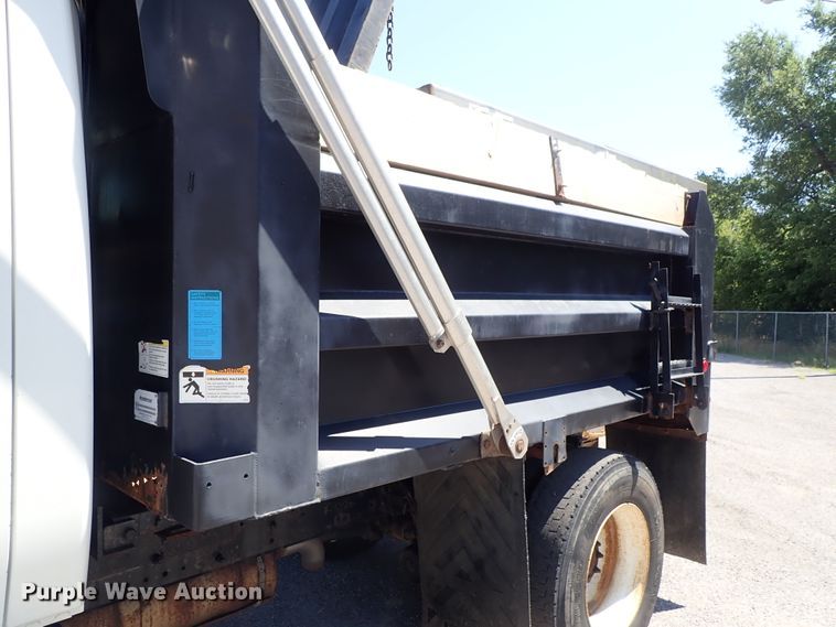 image for item DC1401 2006 International 4300 dump truck