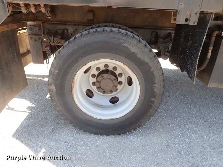 image for item DC1401 2006 International 4300 dump truck