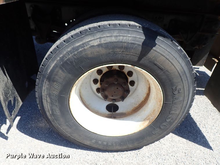 image for item DC1401 2006 International 4300 dump truck