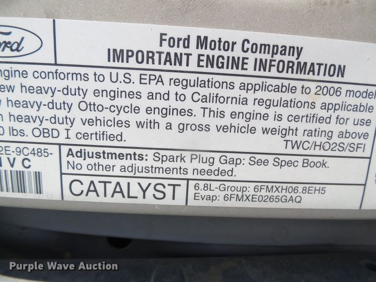 image for item DC5030 2006 Ford Econoline E450 Super Duty shuttle bus