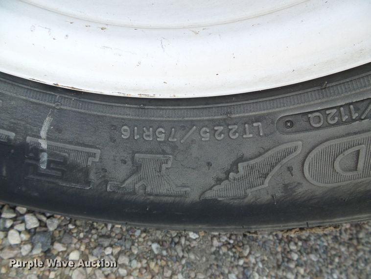 image for item DC5030 2006 Ford Econoline E450 Super Duty shuttle bus