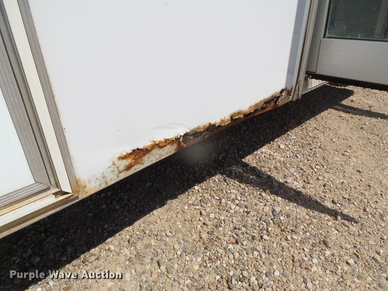 image for item DC5030 2006 Ford Econoline E450 Super Duty shuttle bus