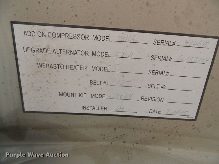 image for item DC5031 2006 Ford Econoline E450 Super Duty shuttle bus