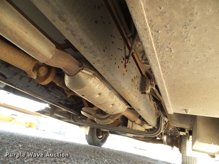 image for item DC5031 2006 Ford Econoline E450 Super Duty shuttle bus