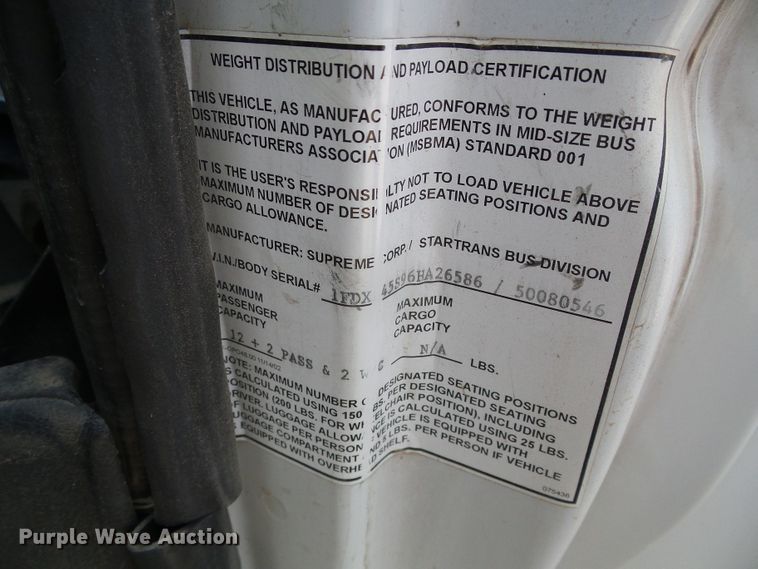 image for item DC5031 2006 Ford Econoline E450 Super Duty shuttle bus