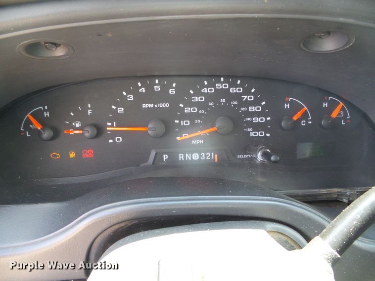 image for item DC5032 2008 Ford Econoline E450 Super Duty shuttle bus