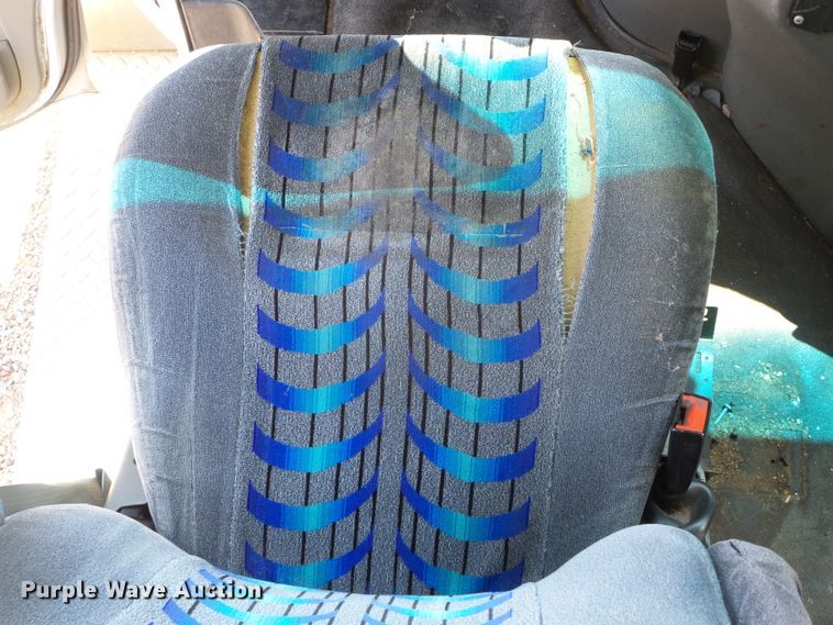 image for item DC5032 2008 Ford Econoline E450 Super Duty shuttle bus