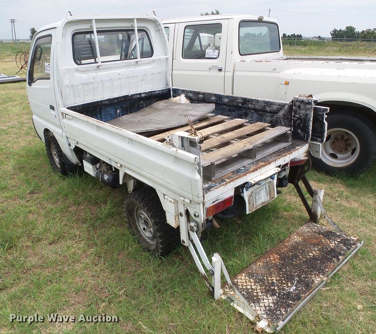 image for item DC5043 2001 Suzuki V-DD51B mini truck