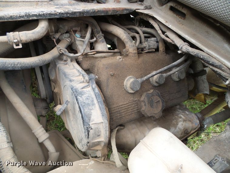 image for item DC5043 2001 Suzuki V-DD51B mini truck