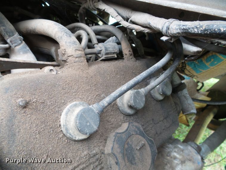 image for item DC5043 2001 Suzuki V-DD51B mini truck