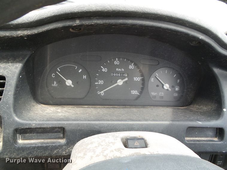 image for item DC5043 2001 Suzuki V-DD51B mini truck