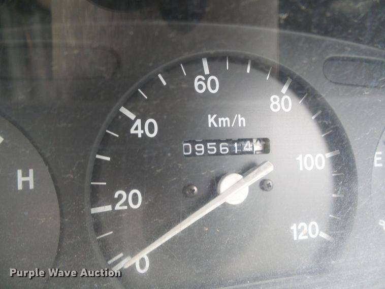 image for item DC5043 2001 Suzuki V-DD51B mini truck