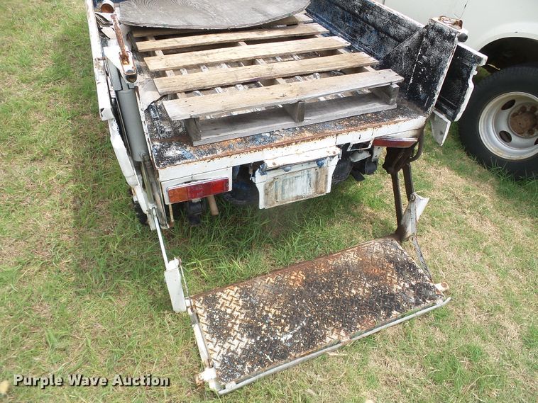 image for item DC5043 2001 Suzuki V-DD51B mini truck