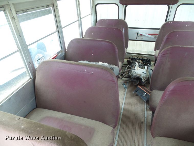 image for item DC5046 1999 Chevrolet Express 3500 school bus