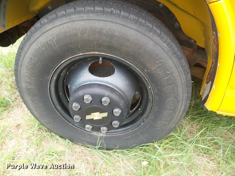 image for item DC5046 1999 Chevrolet Express 3500 school bus