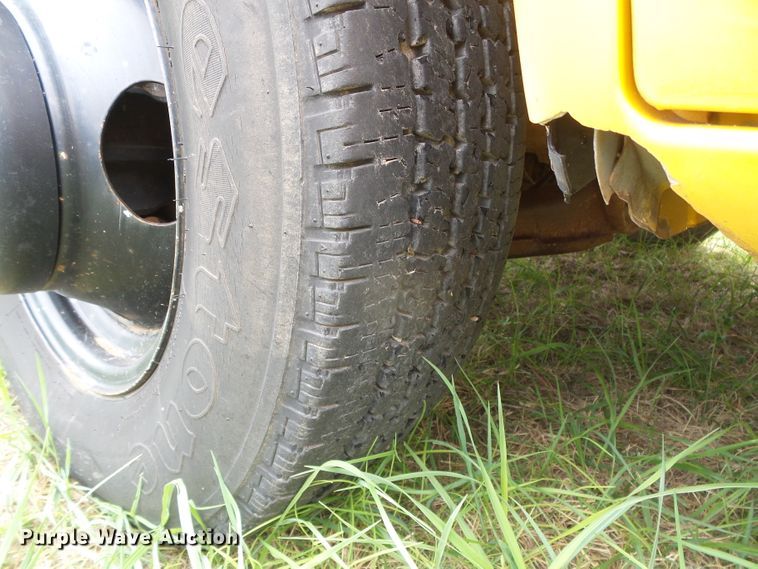 image for item DC5046 1999 Chevrolet Express 3500 school bus