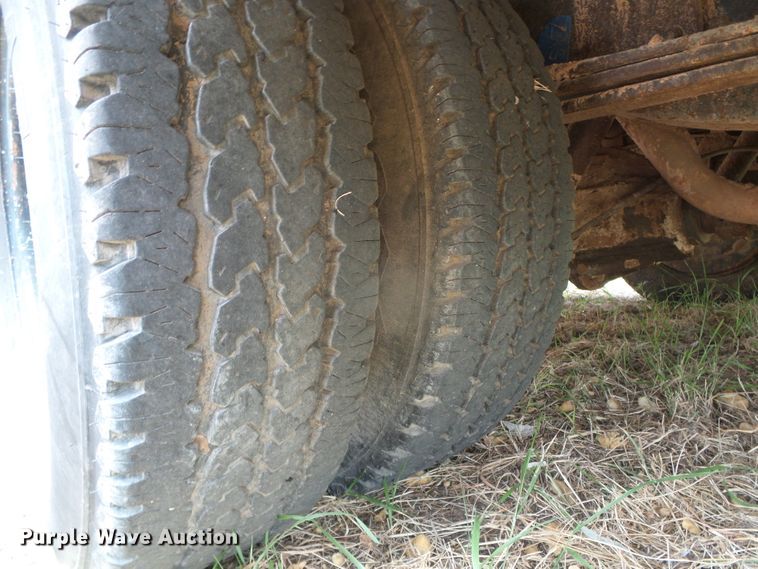 image for item DC5046 1999 Chevrolet Express 3500 school bus