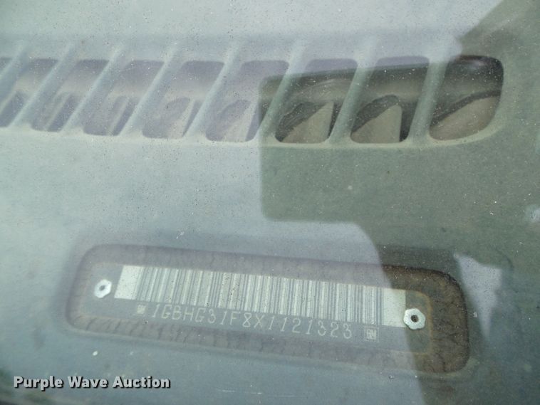 image for item DC5046 1999 Chevrolet Express 3500 school bus