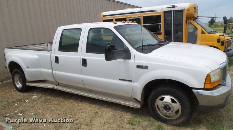 image for item DC5047 1999 Ford F350 Super Duty Crew Cab pickup truck
