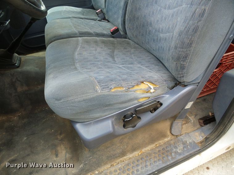 image for item DC5047 1999 Ford F350 Super Duty Crew Cab pickup truck