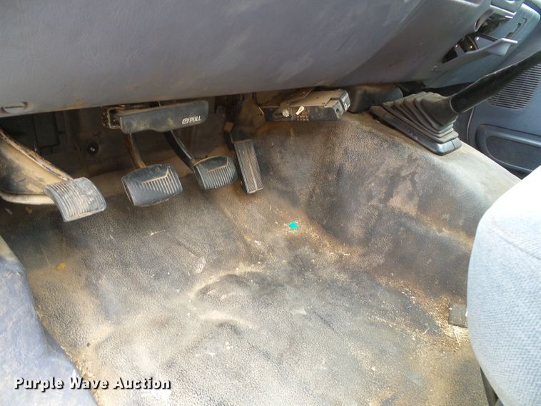 image for item DC5047 1999 Ford F350 Super Duty Crew Cab pickup truck