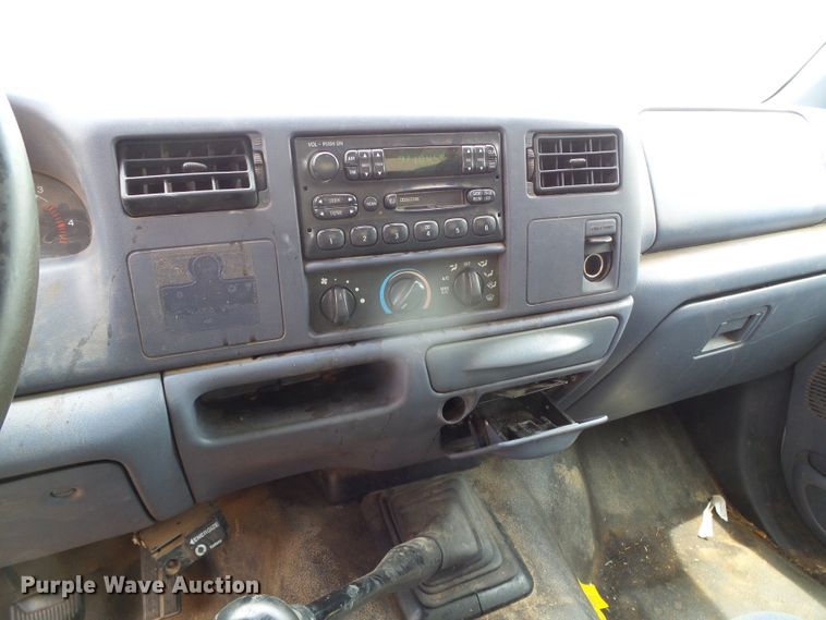 image for item DC5047 1999 Ford F350 Super Duty Crew Cab pickup truck