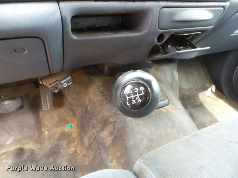 image for item DC5047 1999 Ford F350 Super Duty Crew Cab pickup truck