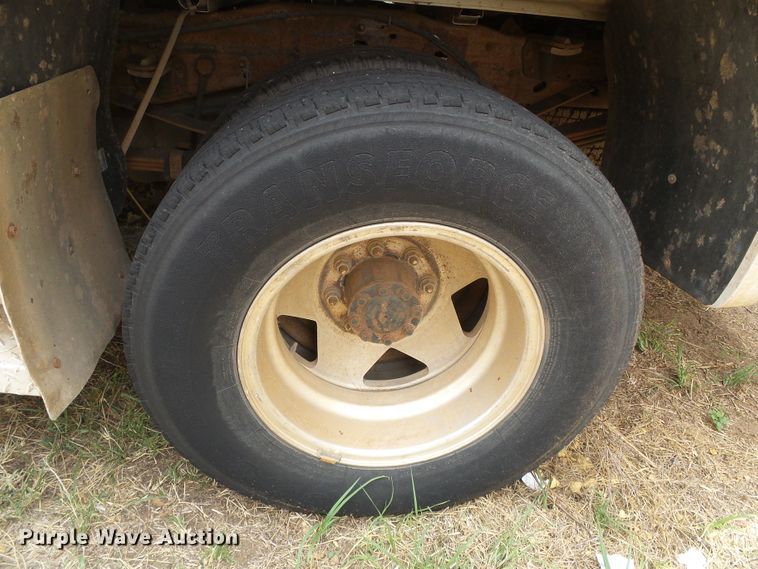 image for item DC5047 1999 Ford F350 Super Duty Crew Cab pickup truck