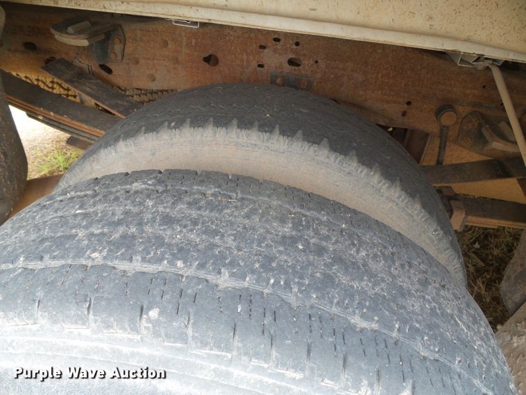 image for item DC5047 1999 Ford F350 Super Duty Crew Cab pickup truck