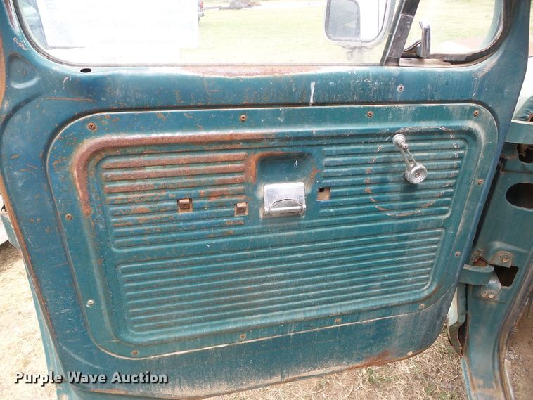 image for item DC5048 1968 Ford F100 pickup truck