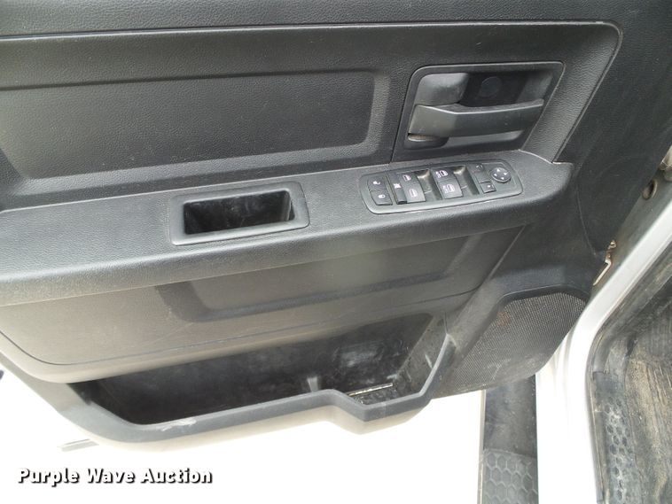 image for item DC5084 2013 Dodge Ram 1500 Crew Cab pickup truck