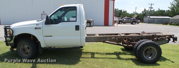 image for item DC5118 2001 Ford F350 Super Duty XLT pickup truck cab and chassis