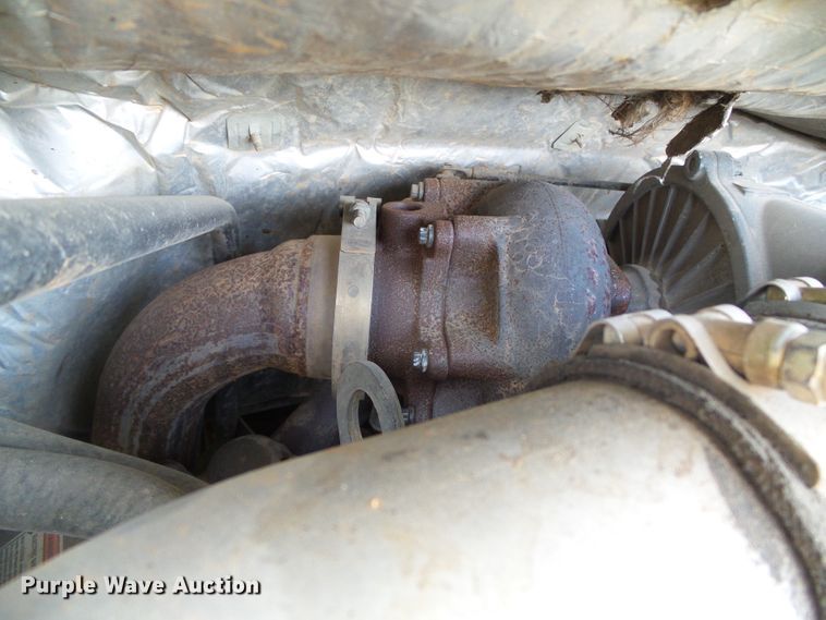 image for item DC5118 2001 Ford F350 Super Duty XLT pickup truck cab and chassis