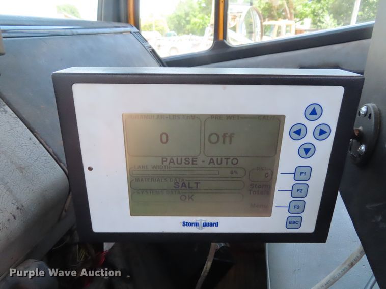 image for item DD6223 2001 Freightliner FL70 flatbed truck