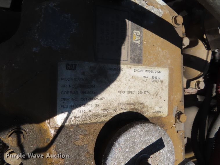 image for item DD6223 2001 Freightliner FL70 flatbed truck