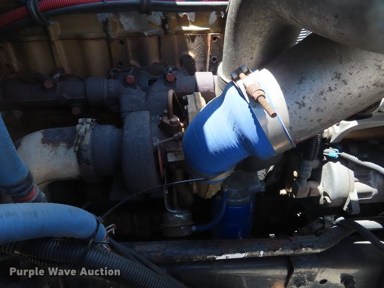 image for item DD6223 2001 Freightliner FL70 flatbed truck