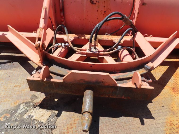 image for item DD6223 2001 Freightliner FL70 flatbed truck