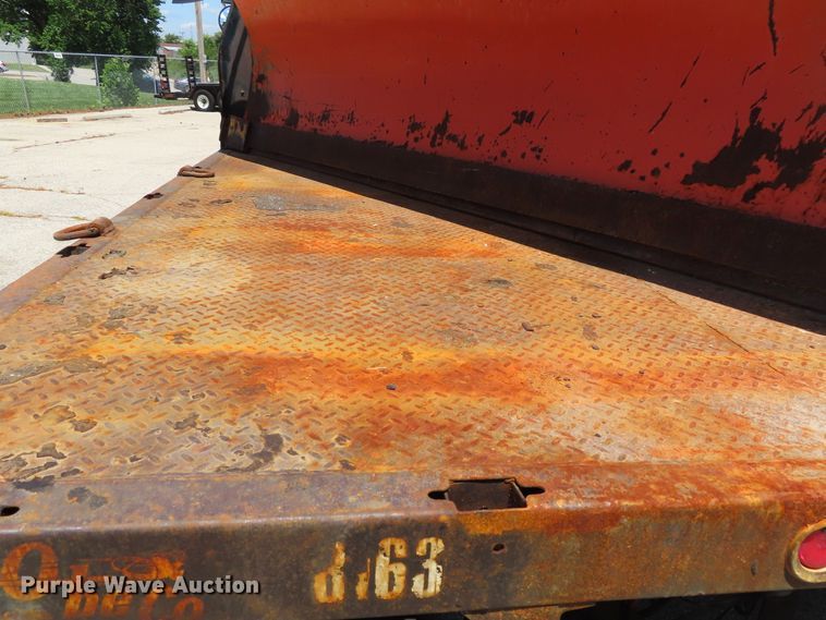 image for item DD6223 2001 Freightliner FL70 flatbed truck