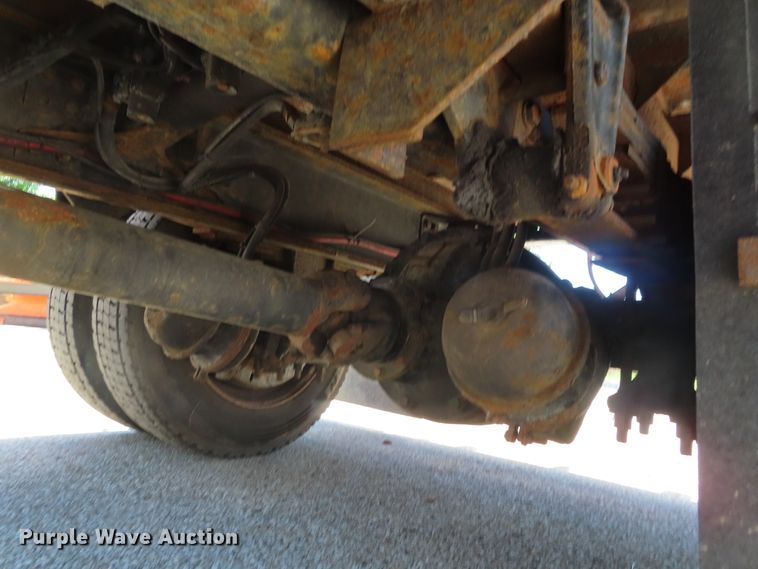 image for item DD6223 2001 Freightliner FL70 flatbed truck