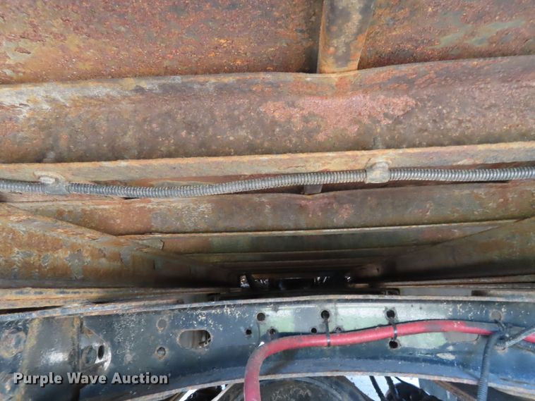 image for item DD6223 2001 Freightliner FL70 flatbed truck