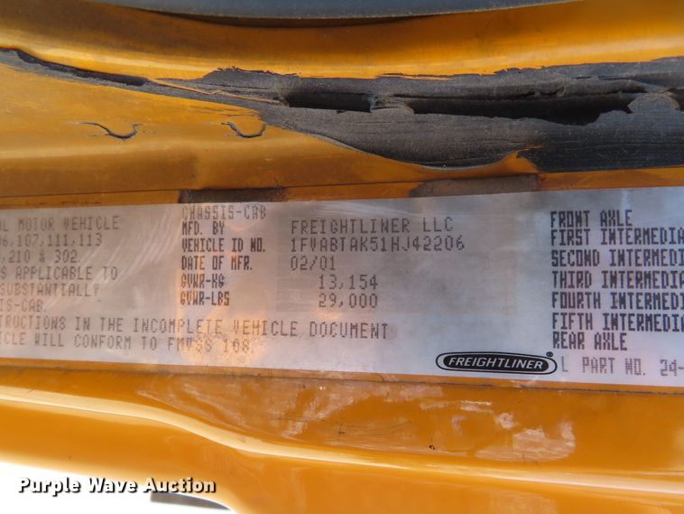 image for item DD6223 2001 Freightliner FL70 flatbed truck