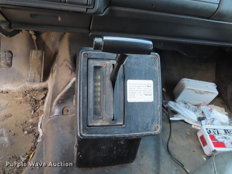 image for item DD6224 1997 GMC C6500 Crew Cab dump truck