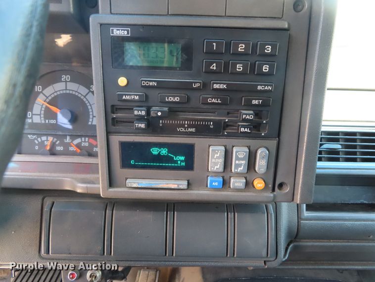 image for item DD6224 1997 GMC C6500 Crew Cab dump truck