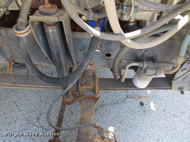 image for item DD6224 1997 GMC C6500 Crew Cab dump truck