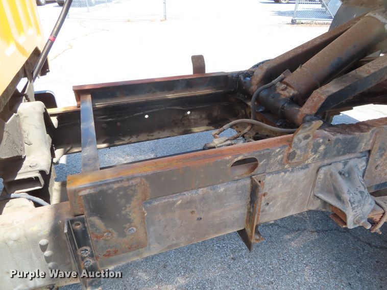 image for item DD6224 1997 GMC C6500 Crew Cab dump truck