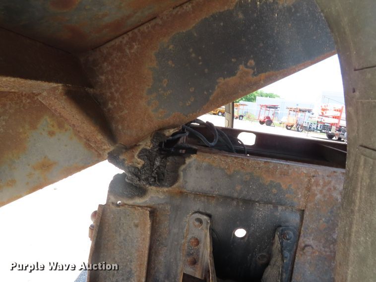 image for item DD6224 1997 GMC C6500 Crew Cab dump truck