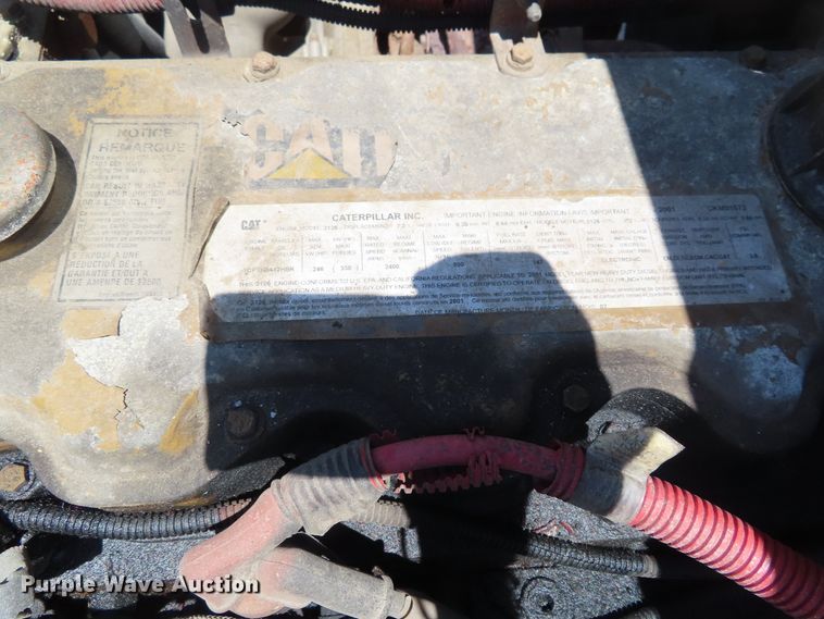 image for item DD6225 2001 Freightliner FL70 flatbed truck