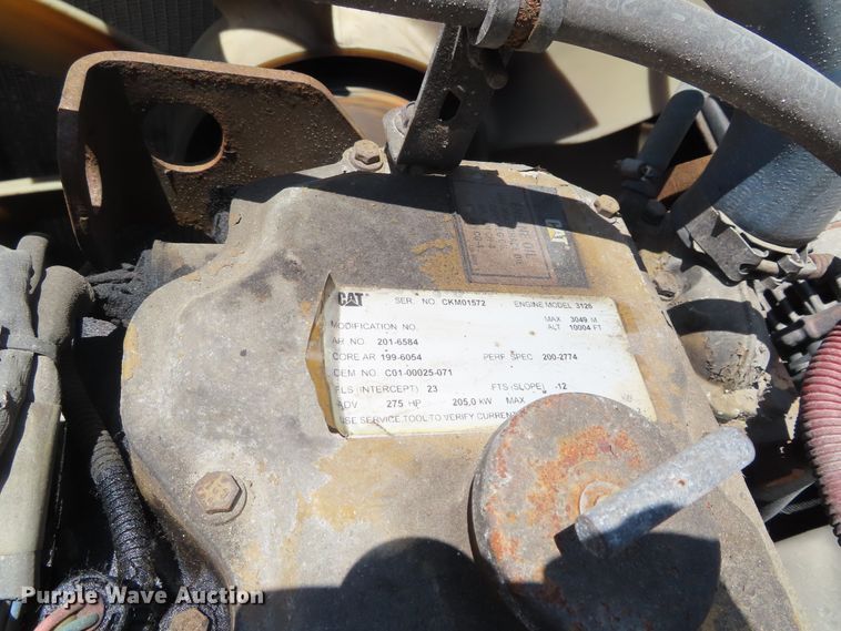 image for item DD6225 2001 Freightliner FL70 flatbed truck